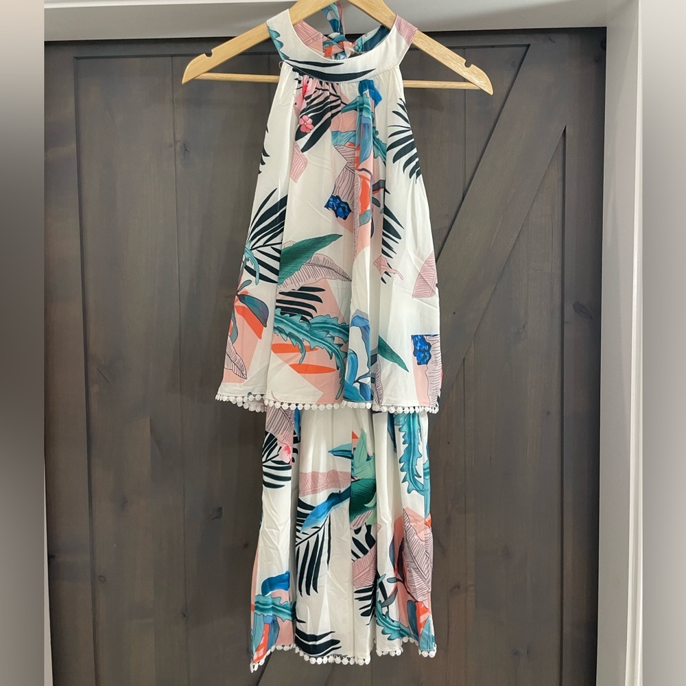 Perfect vacation romper!